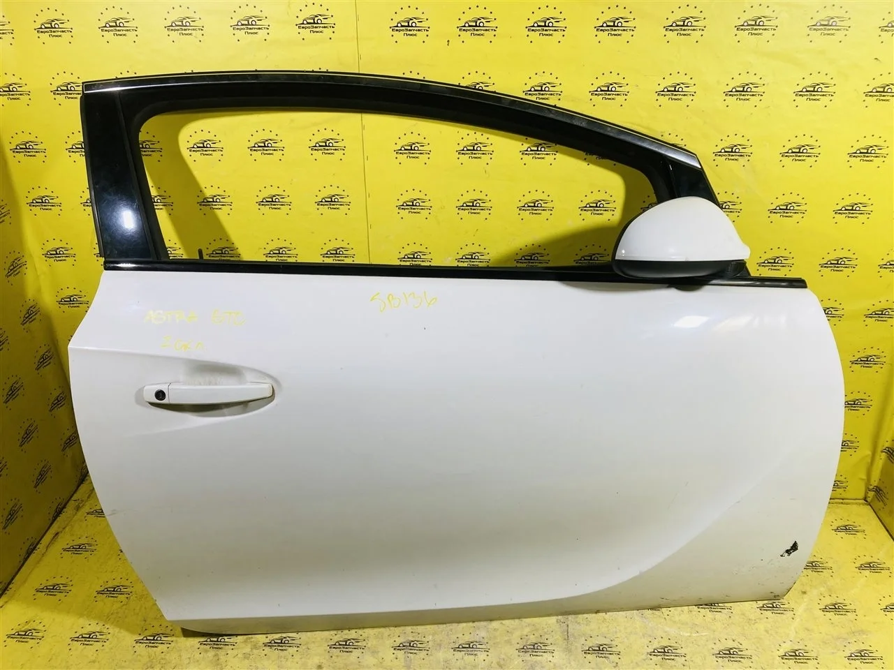 Дверь Opel Astra J Gtc 13394361, передняя правая