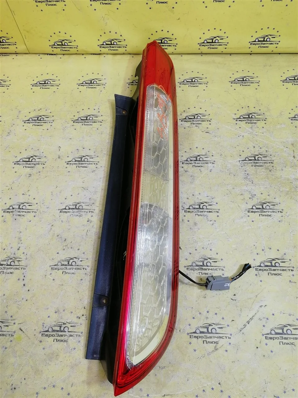 Фонарь Ford Focus 2 1520757, задний правый