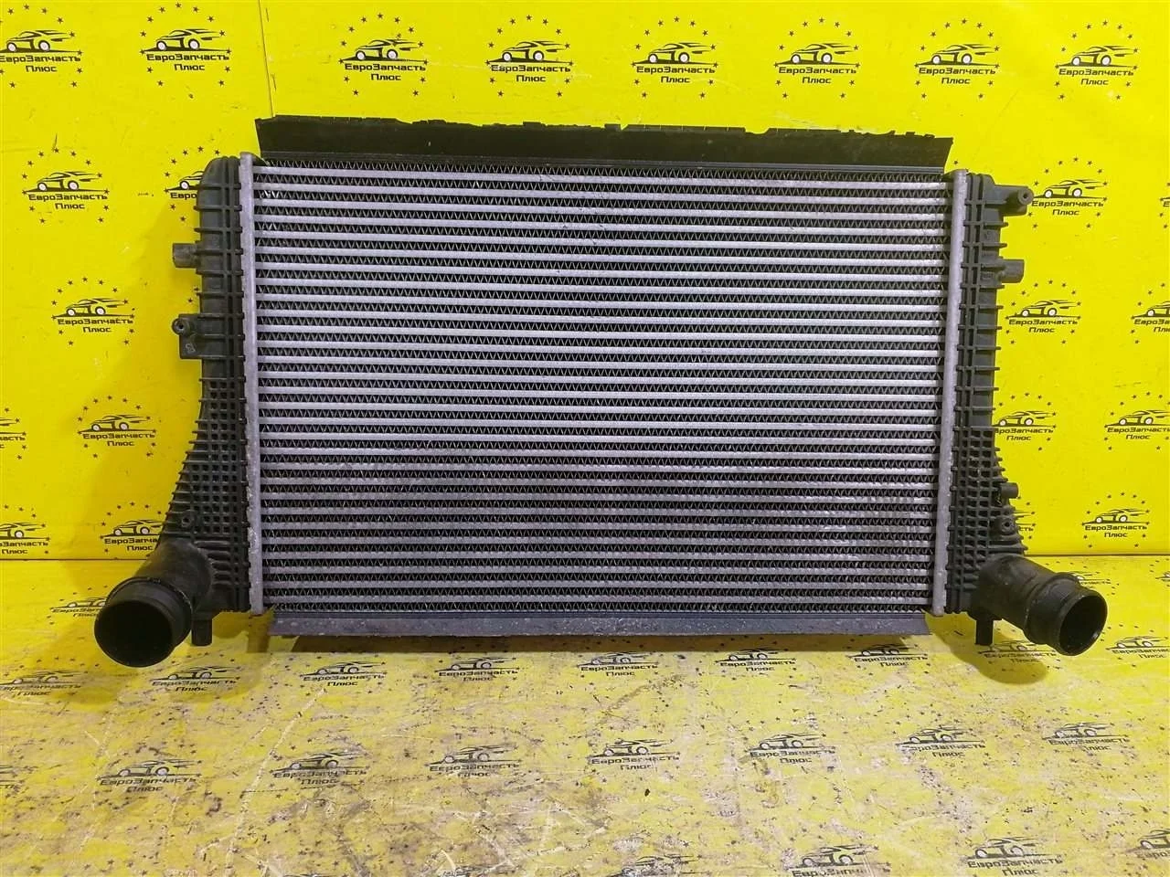 Радиатор интеркулера Volkswagen Passat B6 3C0145805AD