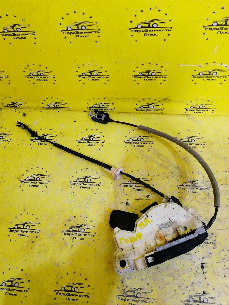 Замок двери Volkswagen Golf 6 5K2837016B MK6, передний правый