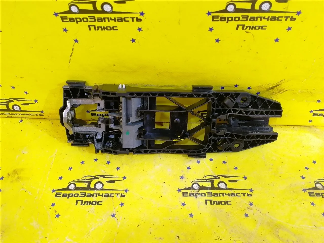 Кронштейн ручки двери Volkswagen Golf 6 5N0837885H MK6, передний правый