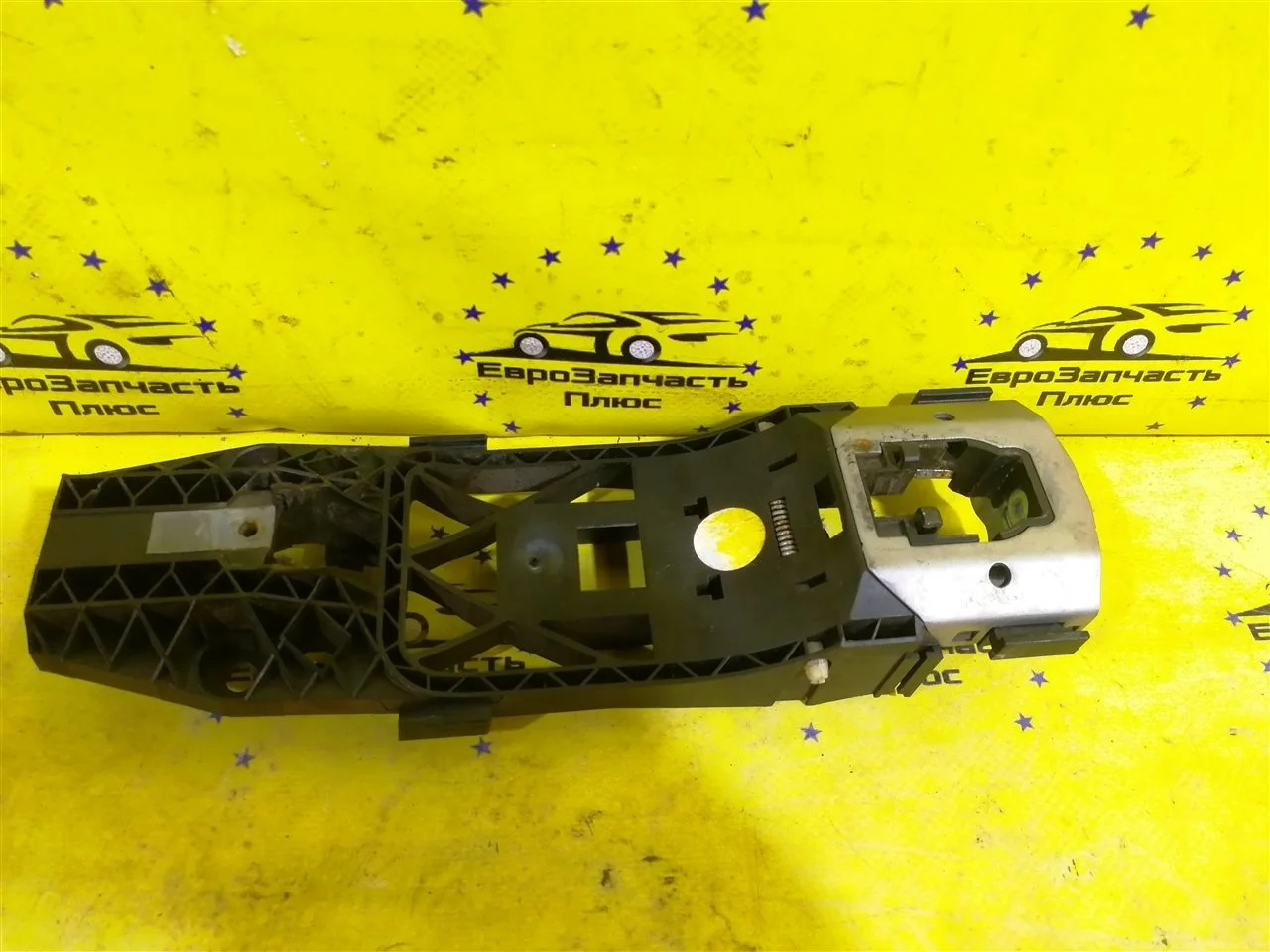 Кронштейн ручки двери Volkswagen Tiguan 1 5N0839885 NF