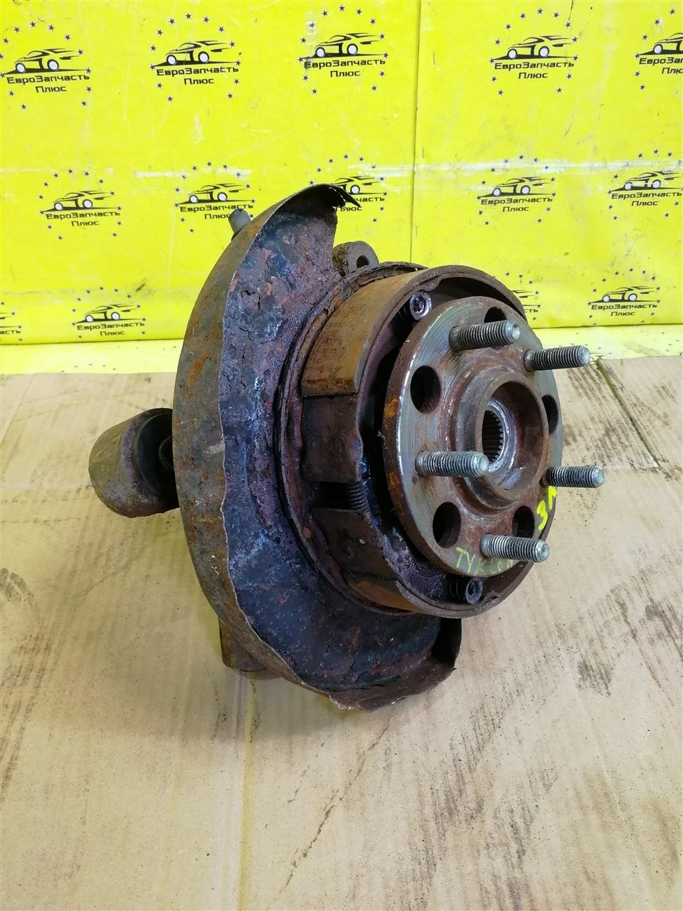 Кулак поворотный Hyundai Tucson 1 527502E500 JM