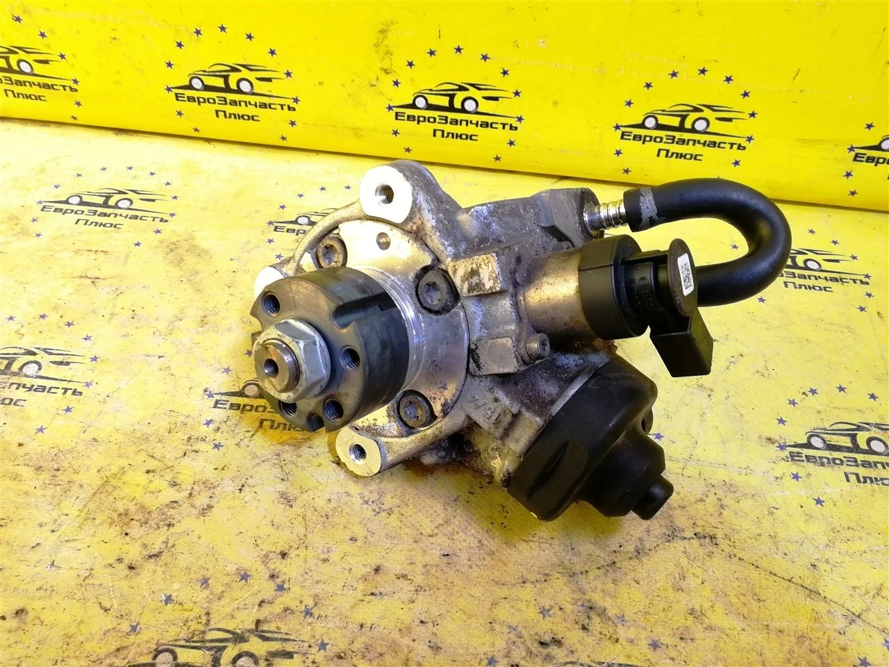 Топливный насос Volkswagen Tiguan 1 03L130755 NF