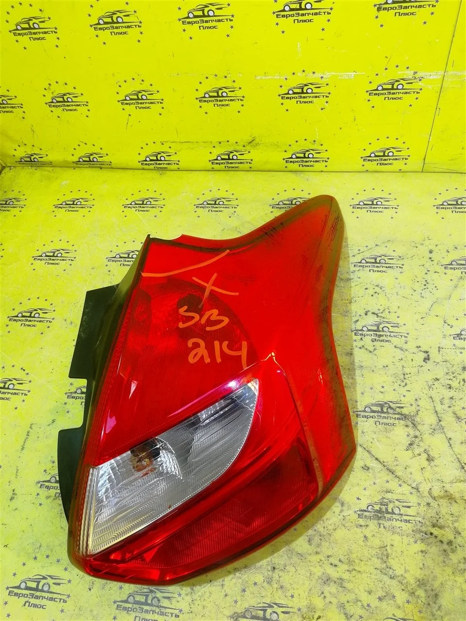 Фонарь Ford Focus 3 1719704, задний правый