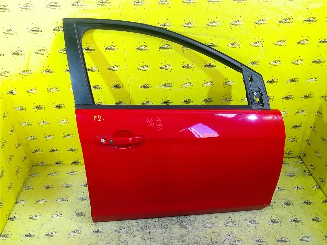 Дверь Ford Focus 2 1530169, передняя правая