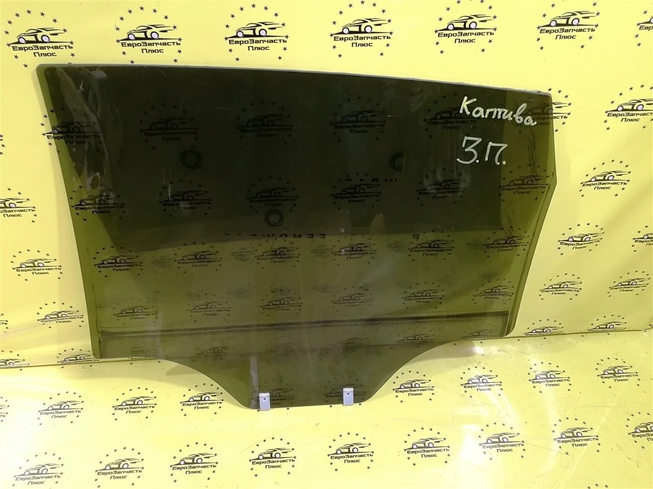 Стекло Chevrolet Captiva 96624065 С140, заднее правое