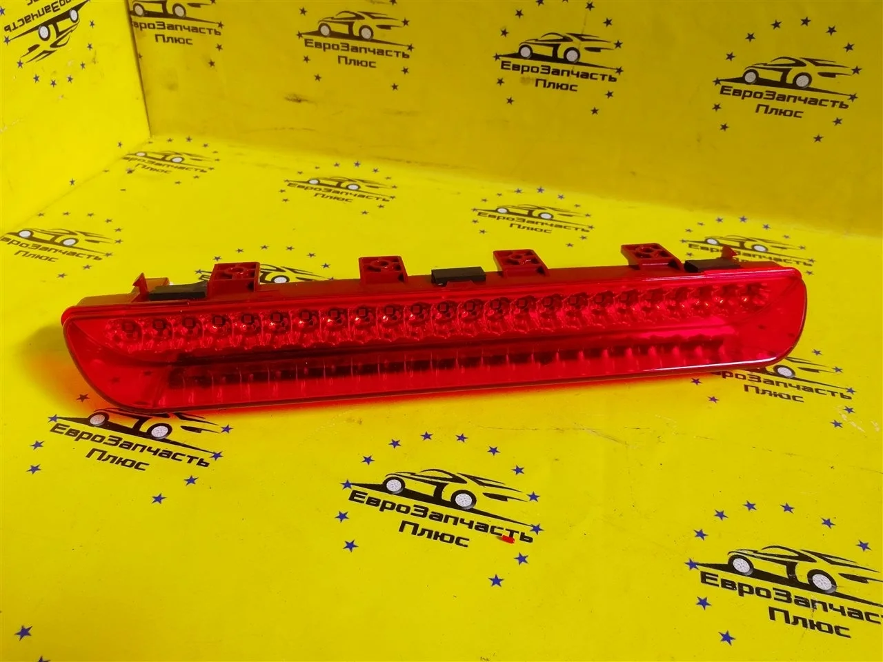 Стоп-сигнал дополнительный Kia Sportage 3 927003W100 SL