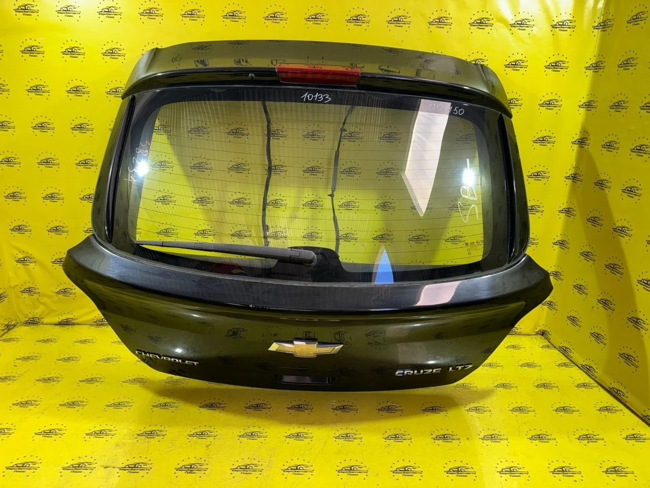 Крышка багажника Chevrolet Cruze 95268891 J300