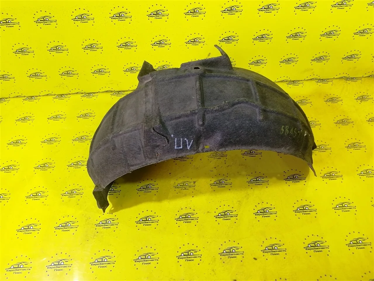 Подкрылок Skoda Octavia A5 1Z0809957C 1Z, передний левый