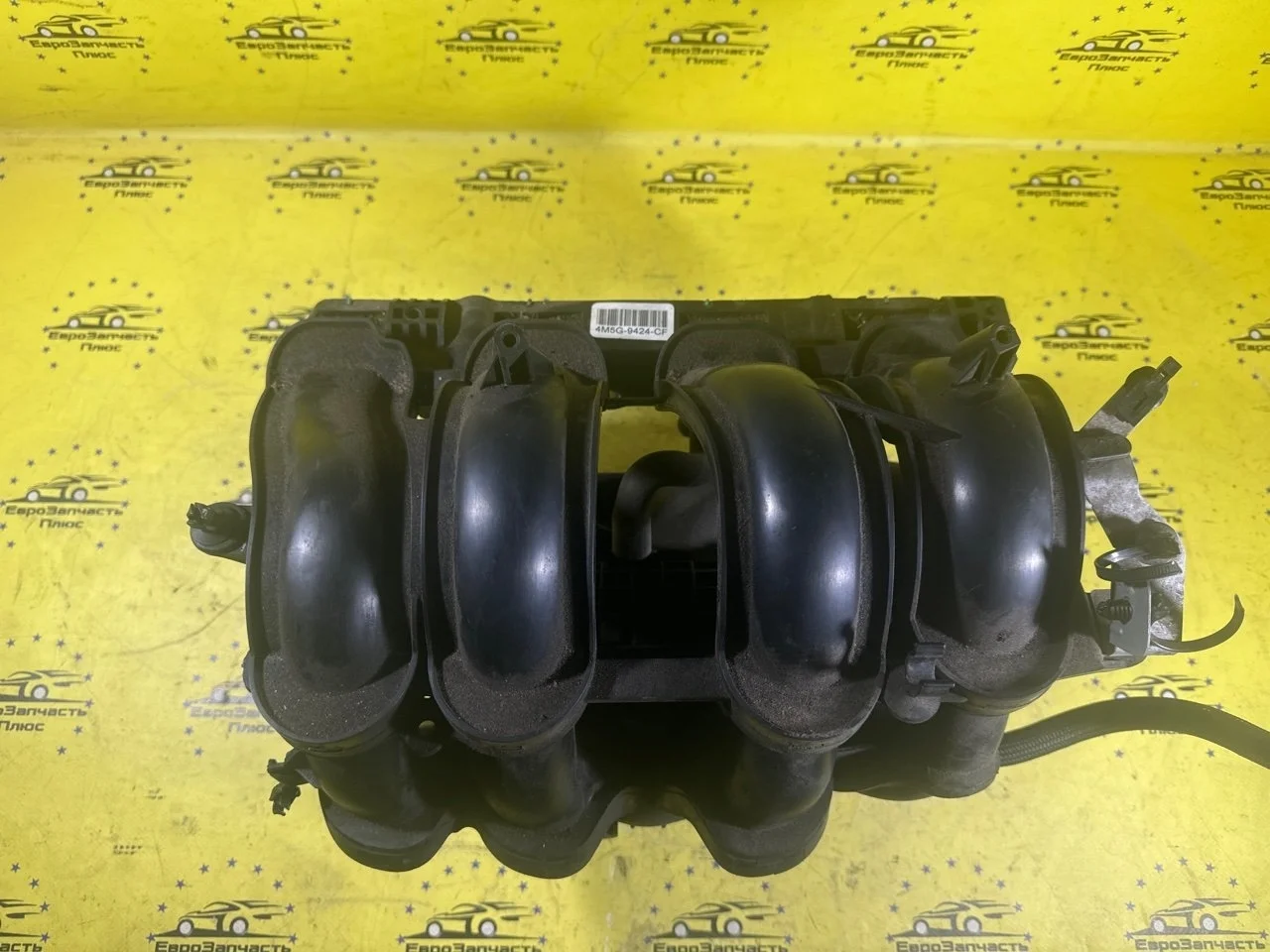Впускной коллектор Ford Focus 3 4M5G9424CF 1.6