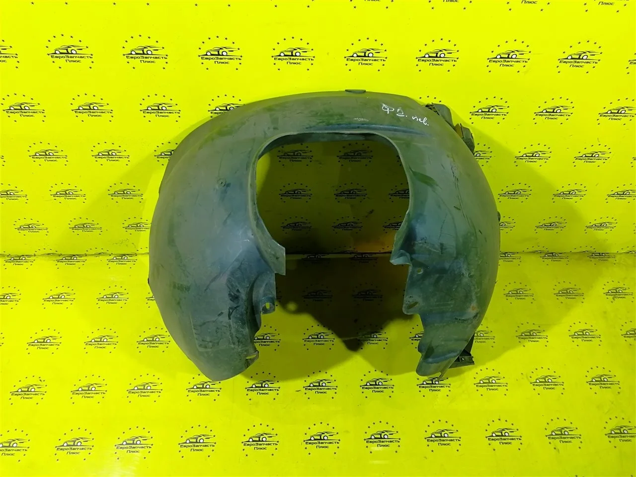 Подкрылок Ford Focus 2 4M5116115, передний левый