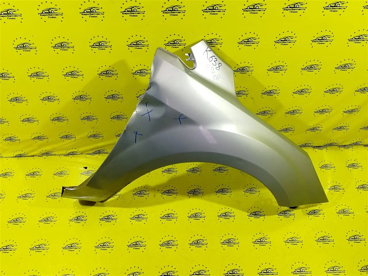 Крыло дефект Ford Focus 2 1521597, переднее правое