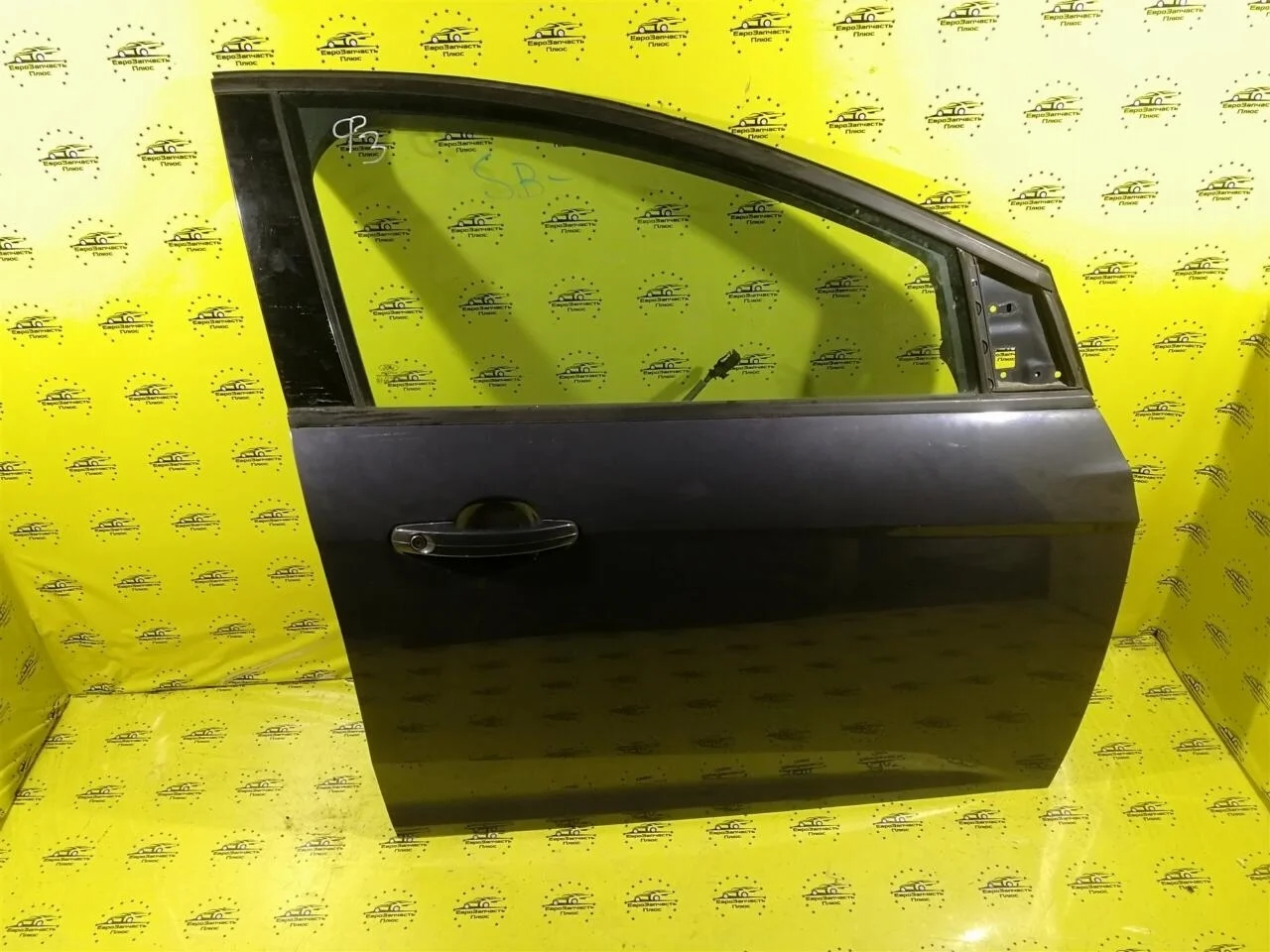 Дверь Ford Focus 3 1899144, передняя правая