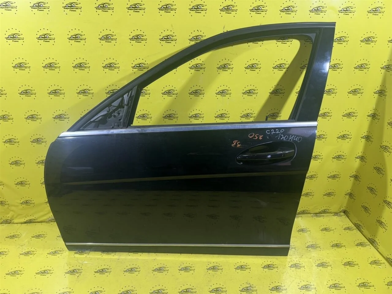 Дверь Mercedes-Benz C220 A2047220110 W204, передняя левая