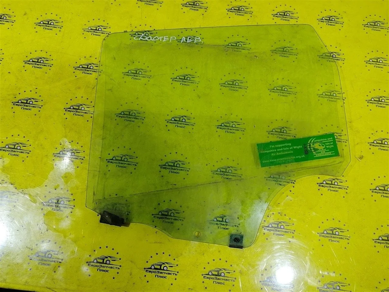 Стекло двери Renault Duster 823010025R HS, заднее левое