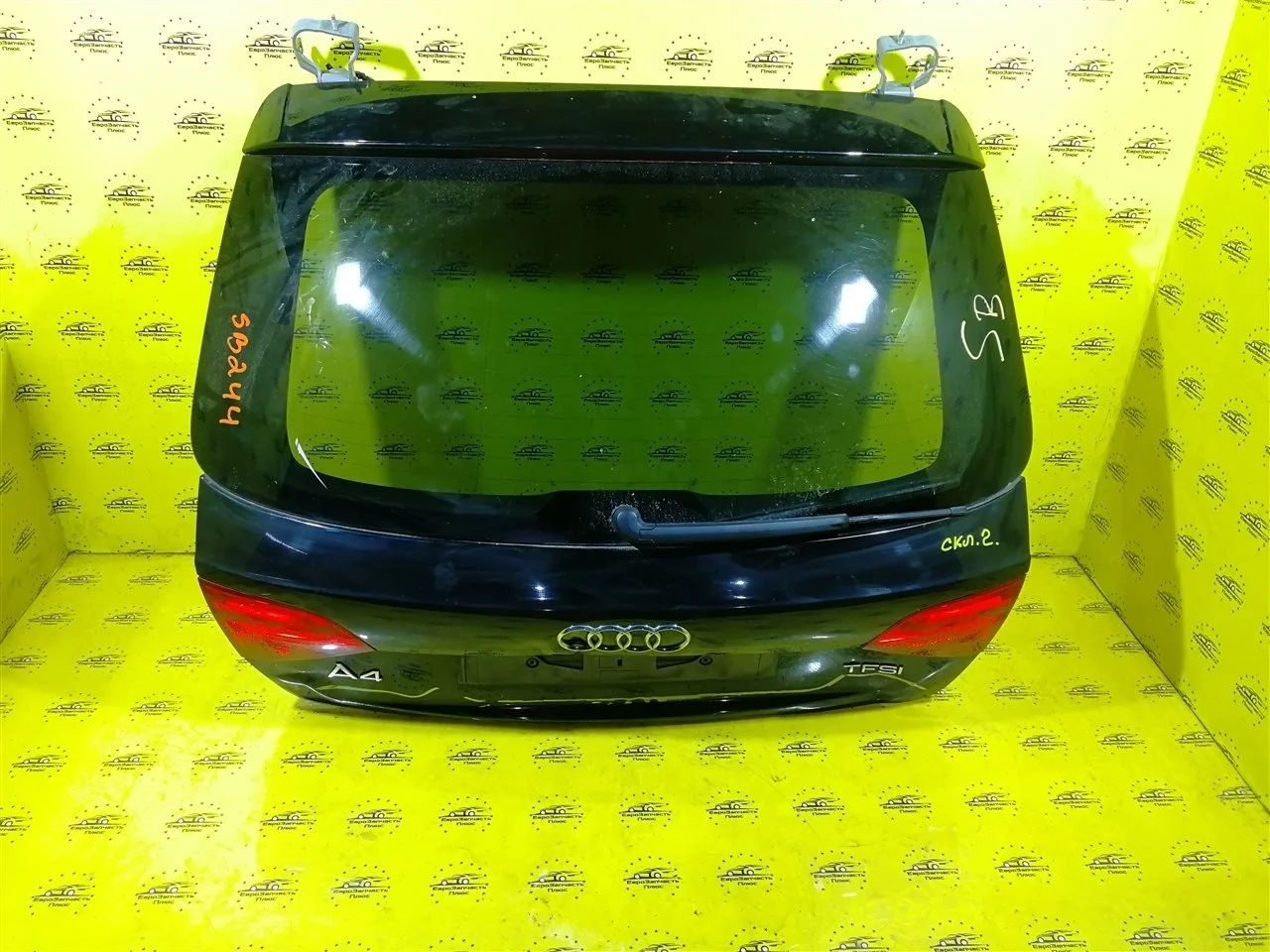 Крышка багажника Audi A4 8K9827023 B8