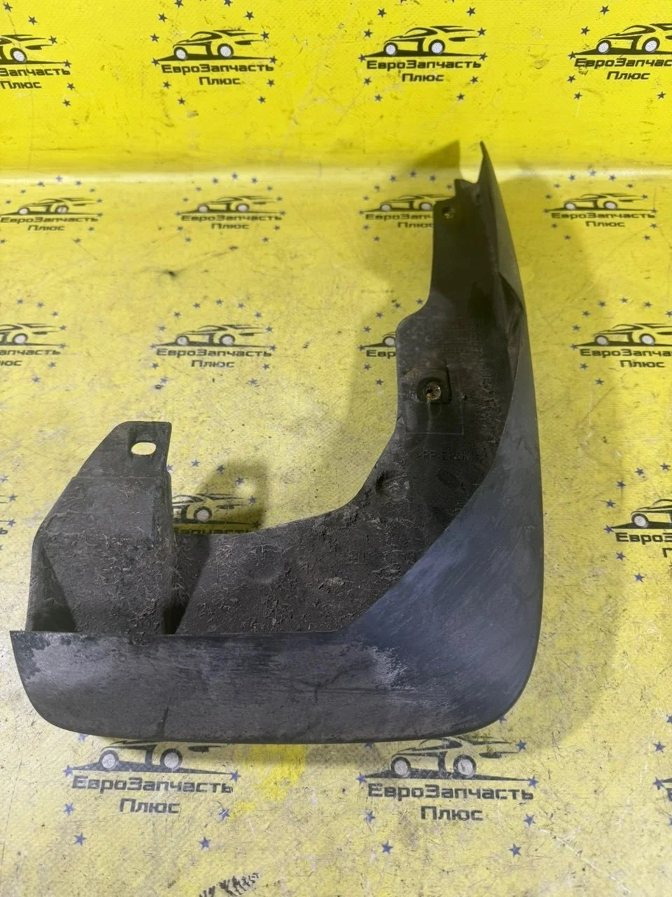 Брызговик Honda Cr-V 3 75800SWWE000 RE, передний правый