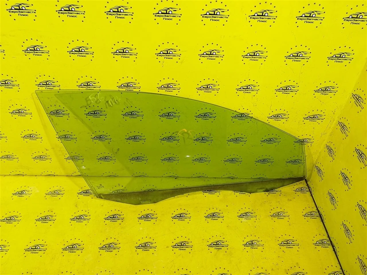 Стекло двери Volkswagen Passat B6 3C4845201B