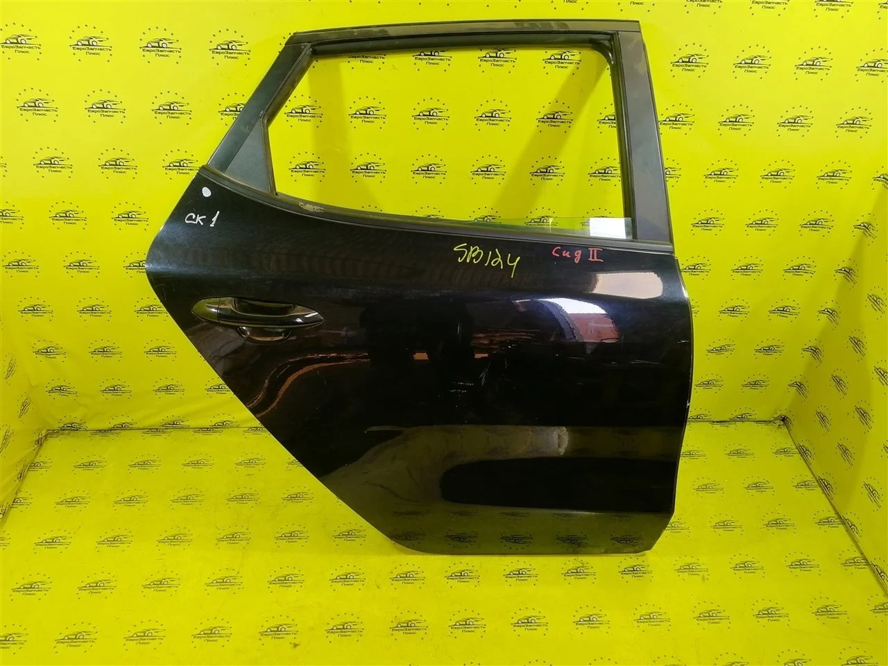 Дверь Kia Ceed 2 77003A2000 JD, задняя правая