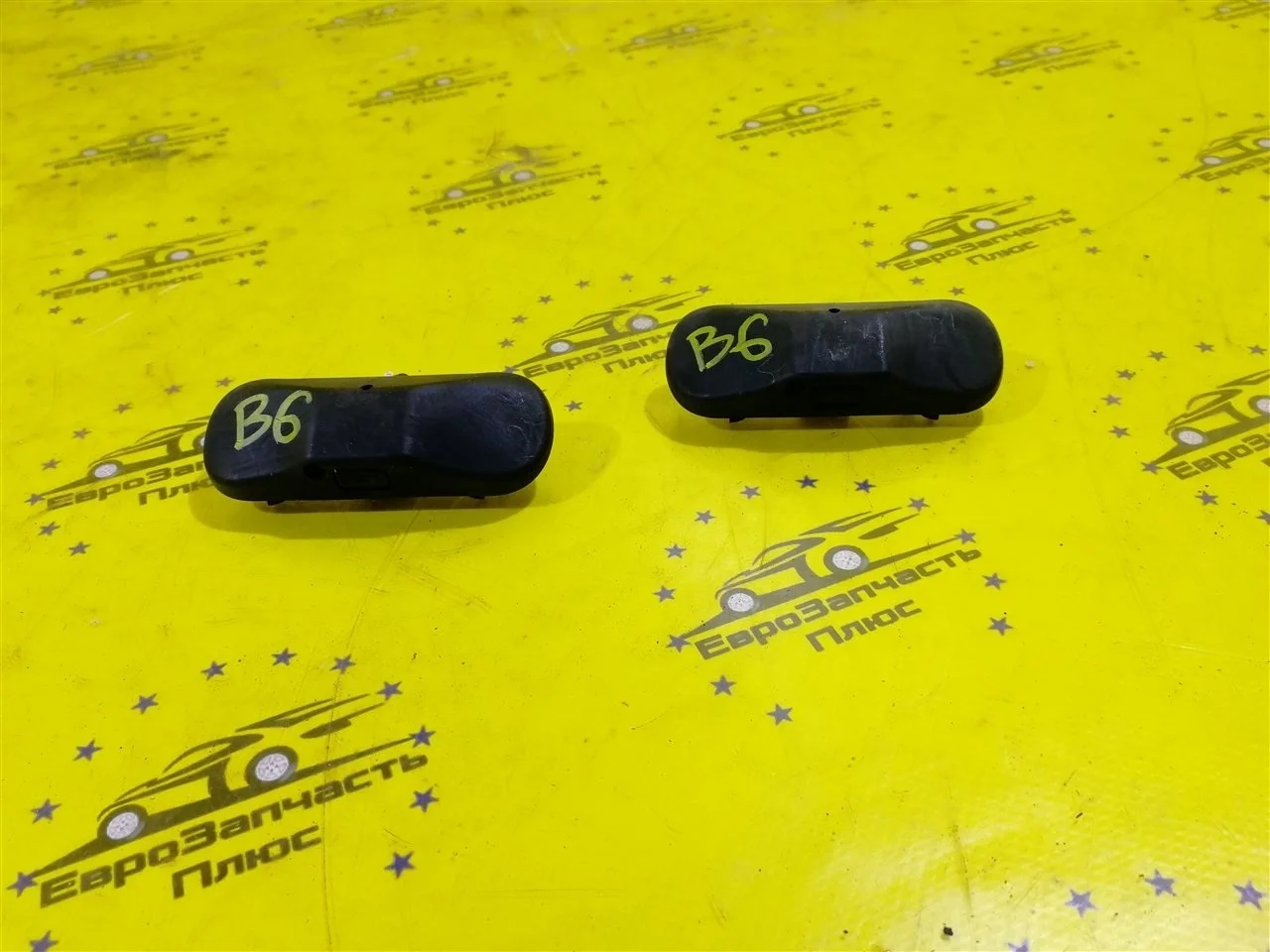 Форсунка стеклоомывателя Volkswagen Passat B6 5M0955985C