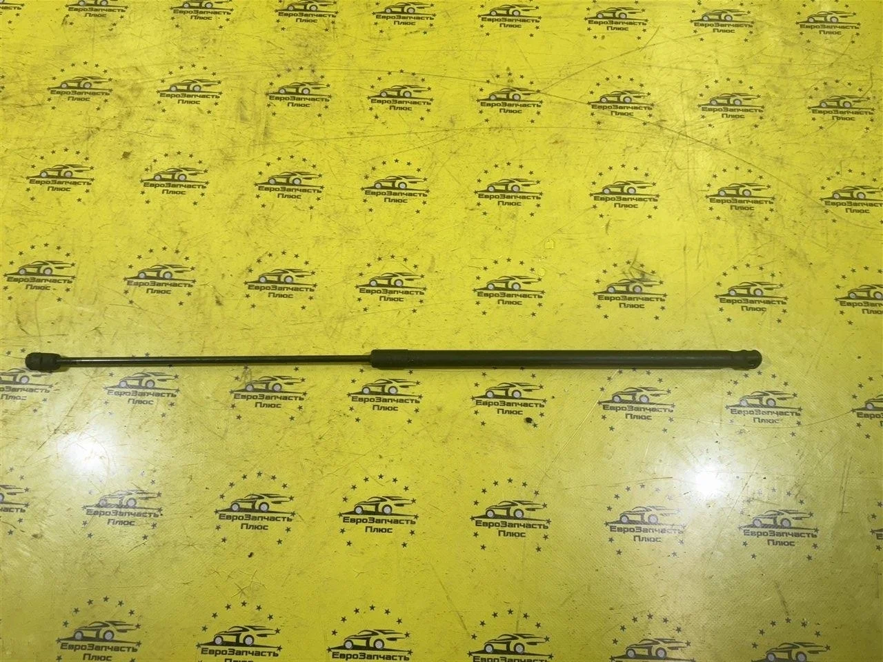 Амортизатор капота Volkswagen Golf 5 1K0823359A MK5