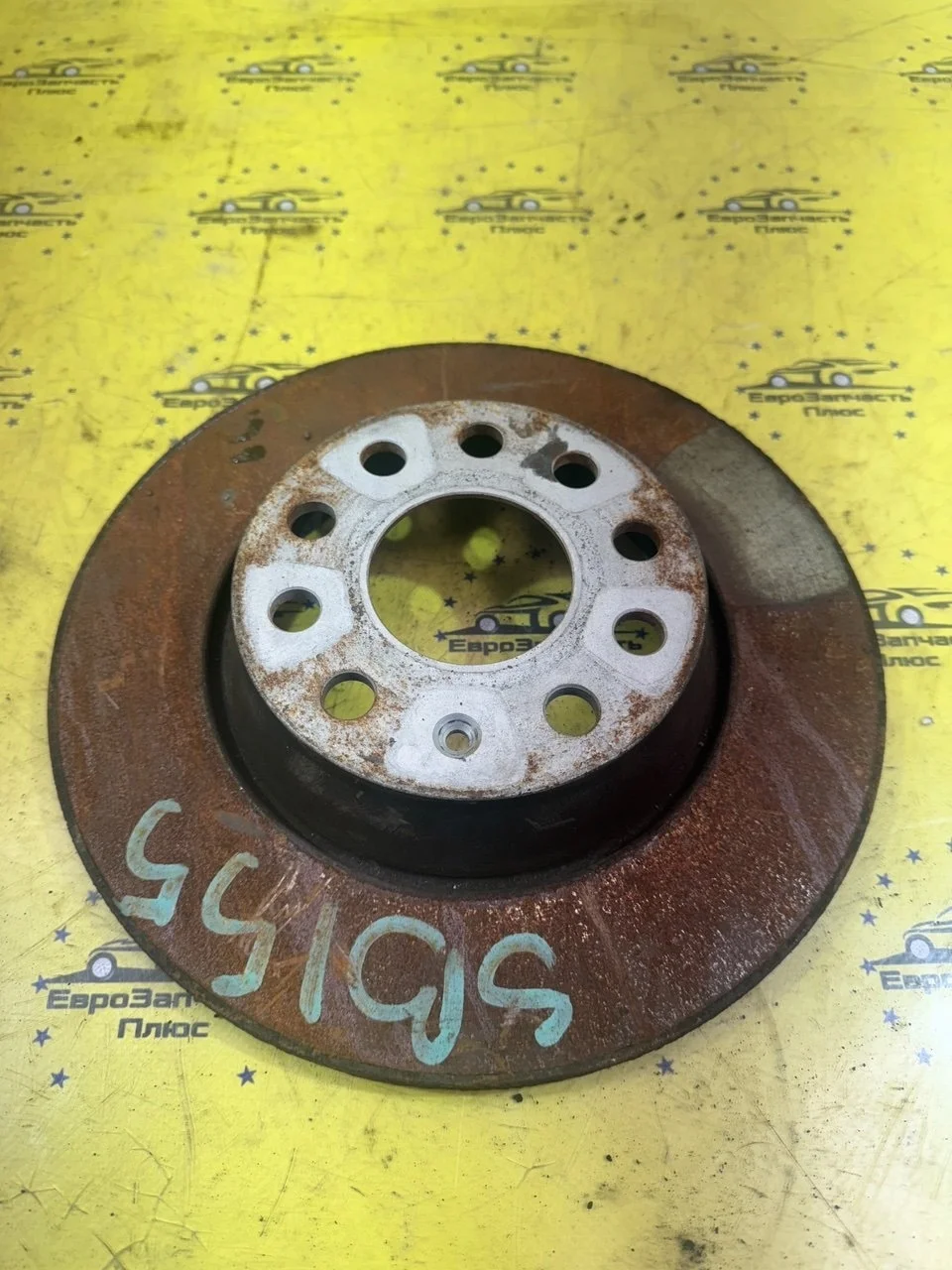 Диск тормозной Volkswagen Passat B6 5Q0615601G, задний