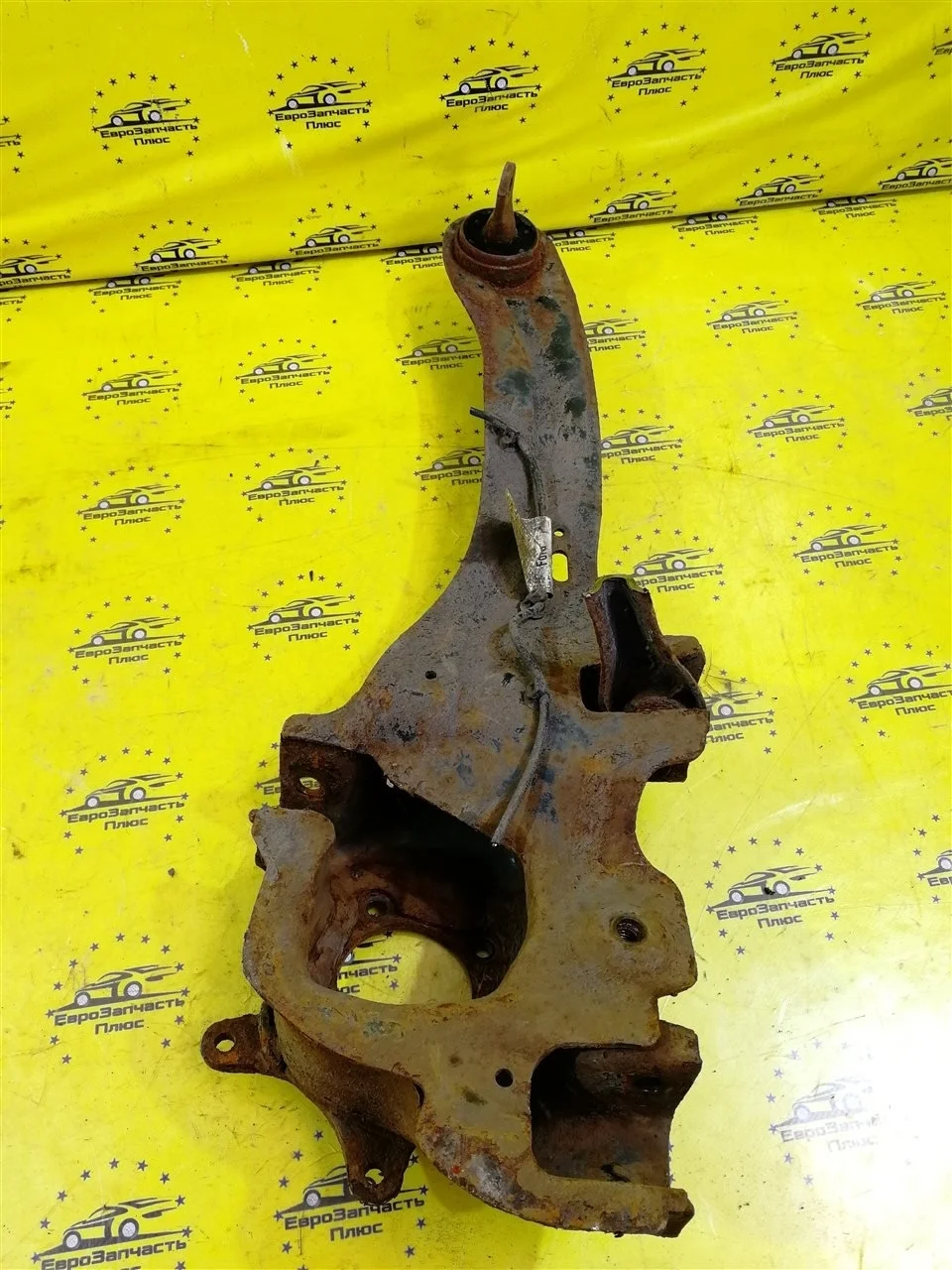 Рычаг продольный Ford Focus 2 1356212, задний правый