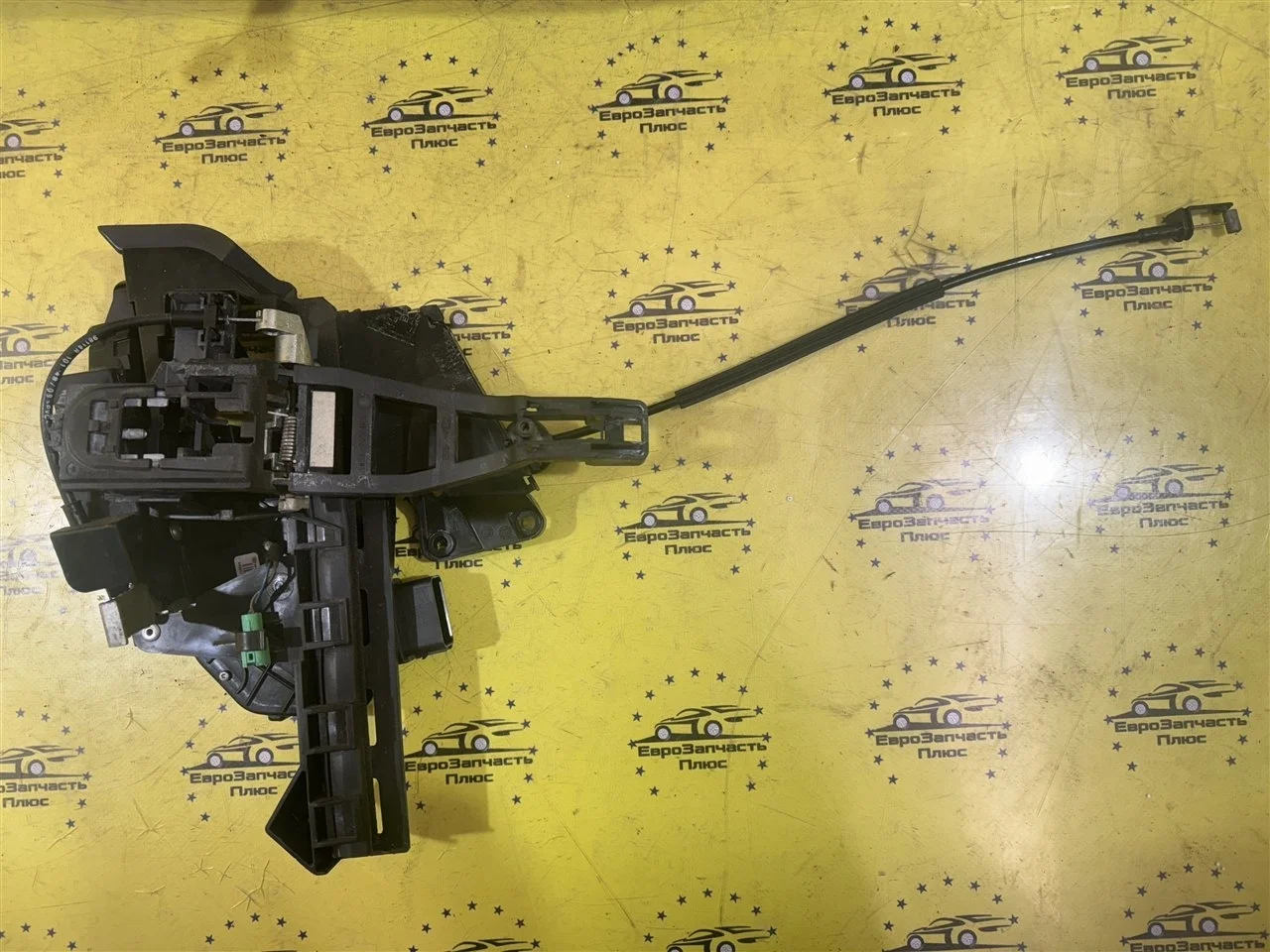 Замок двери Ford Focus 2 4892384, задний правый