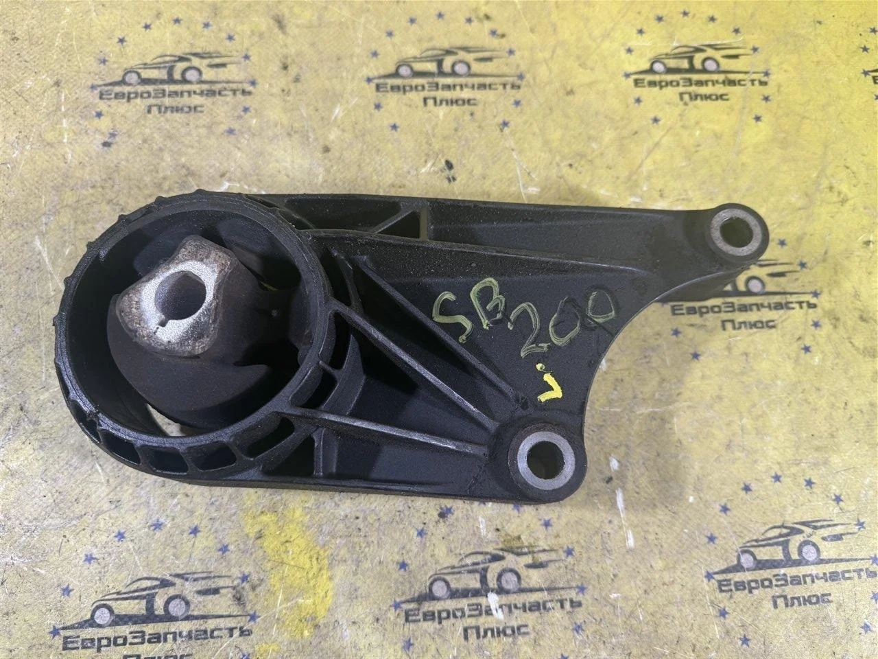 Подушка КПП Opel Astra 13248599 J