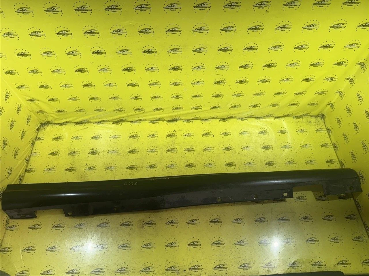 Накладка порога Mercedes-Benz C220 2046981454 W204, правая