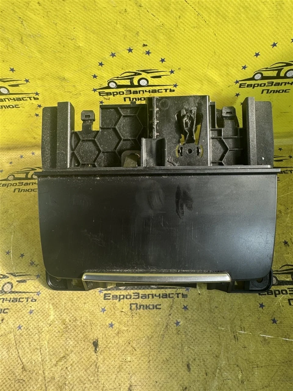 Пепельница Audi A4 8K0857951 B8