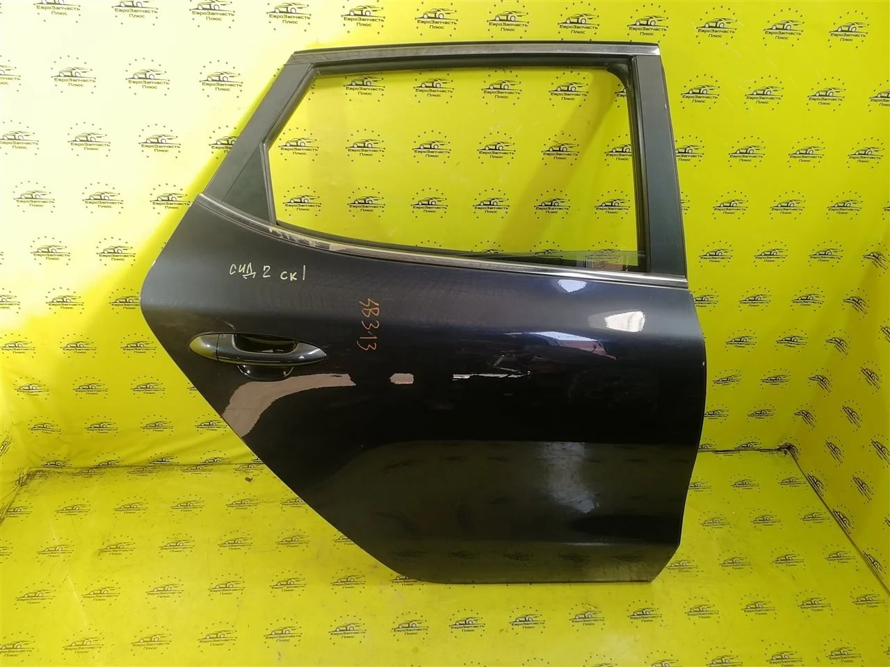 Дверь Kia Ceed 2 77003A2000 JD, задняя правая