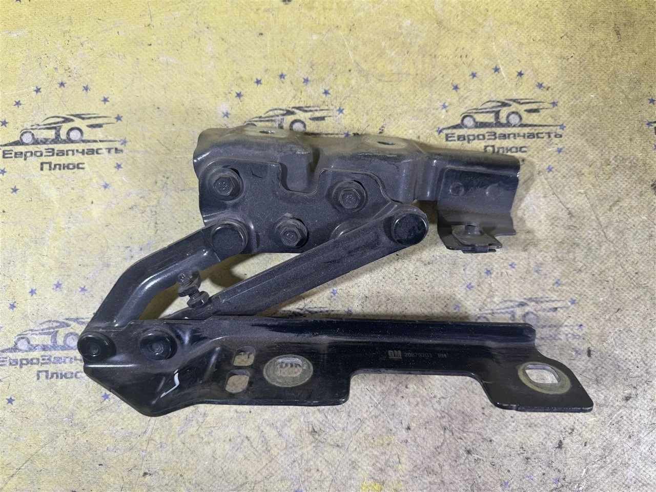 Петля капота Opel Astra 20879203 J, правая