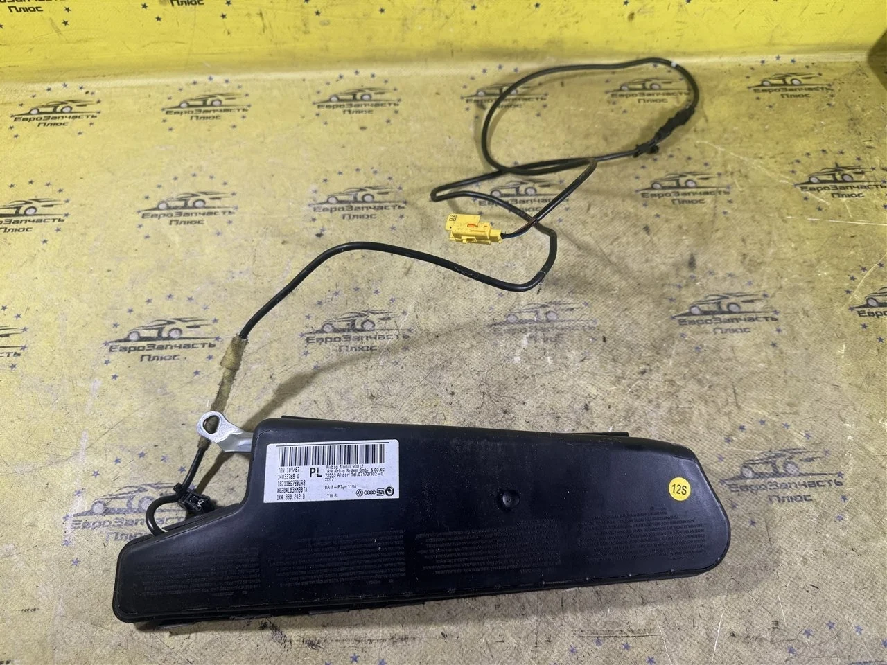 Подушка в сидение Volkswagen Golf 5 1K4880242 MK5, правая