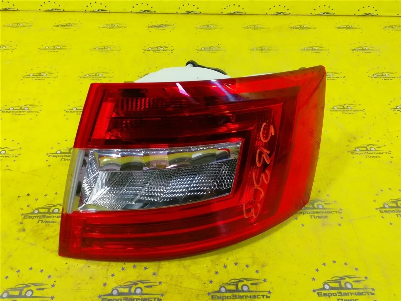 Фонарь Skoda Octavia A7 5E5945096 5E, задний правый