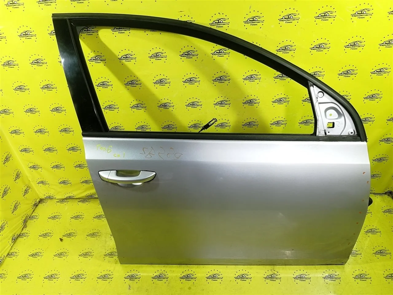 Дверь Volkswagen Golf 6 1K5831106F MK6, передняя правая