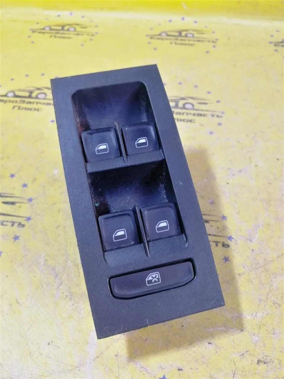 Блок управления стеклоподъемниками Skoda Octavia A7 5E0959857 5E