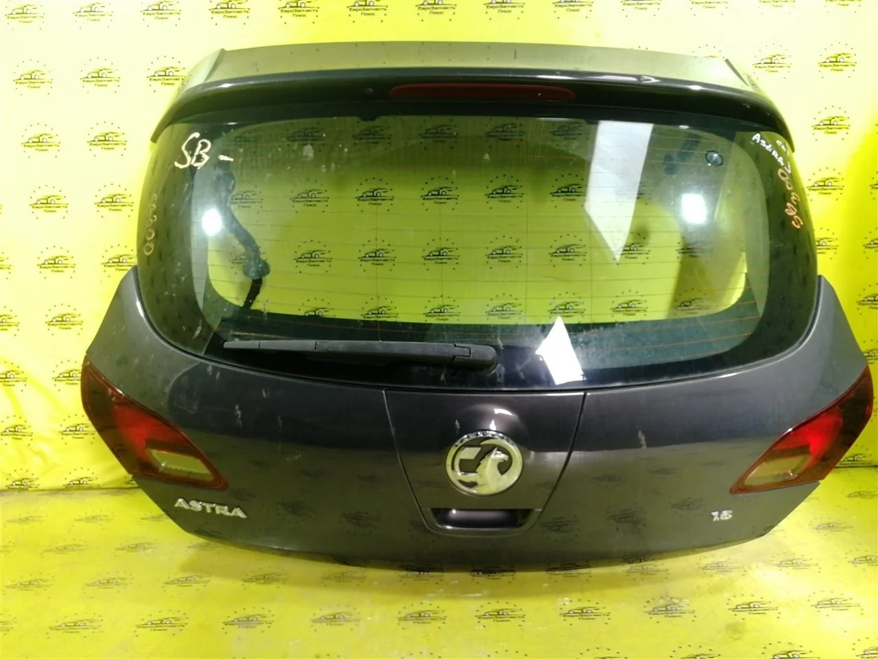 Крышка багажника Opel Astra 13288625 J