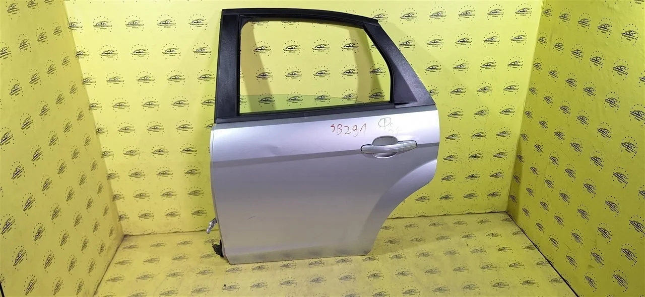 Дверь Ford Focus 2 1702408, задняя левая