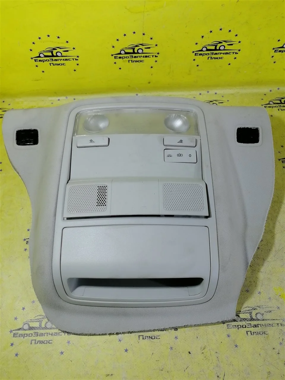 Плафон освещения салона потолочный Volkswagen Golf 6 1K0947105P MK6