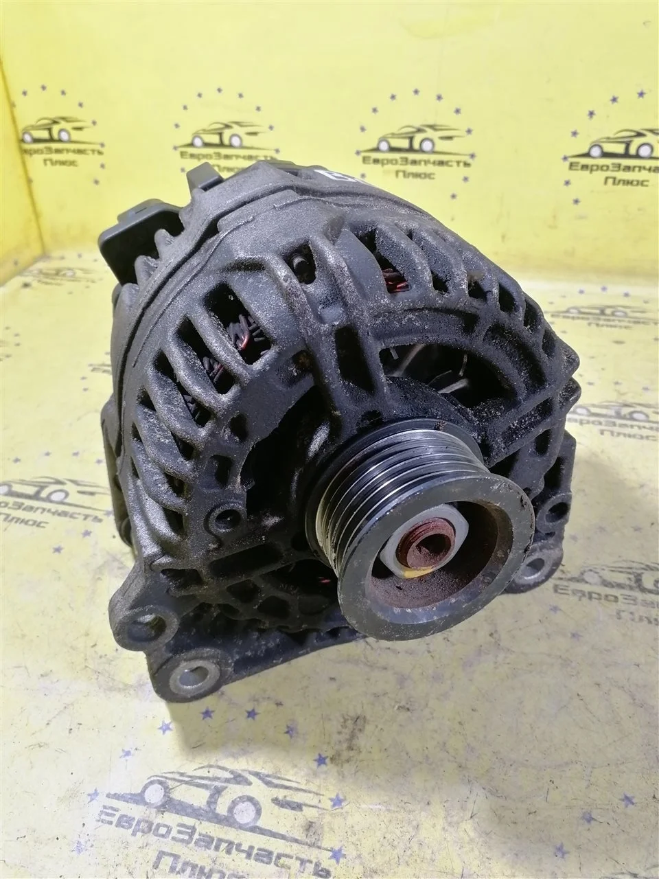 Генератор Volkswagen Passat B6 03C903023D