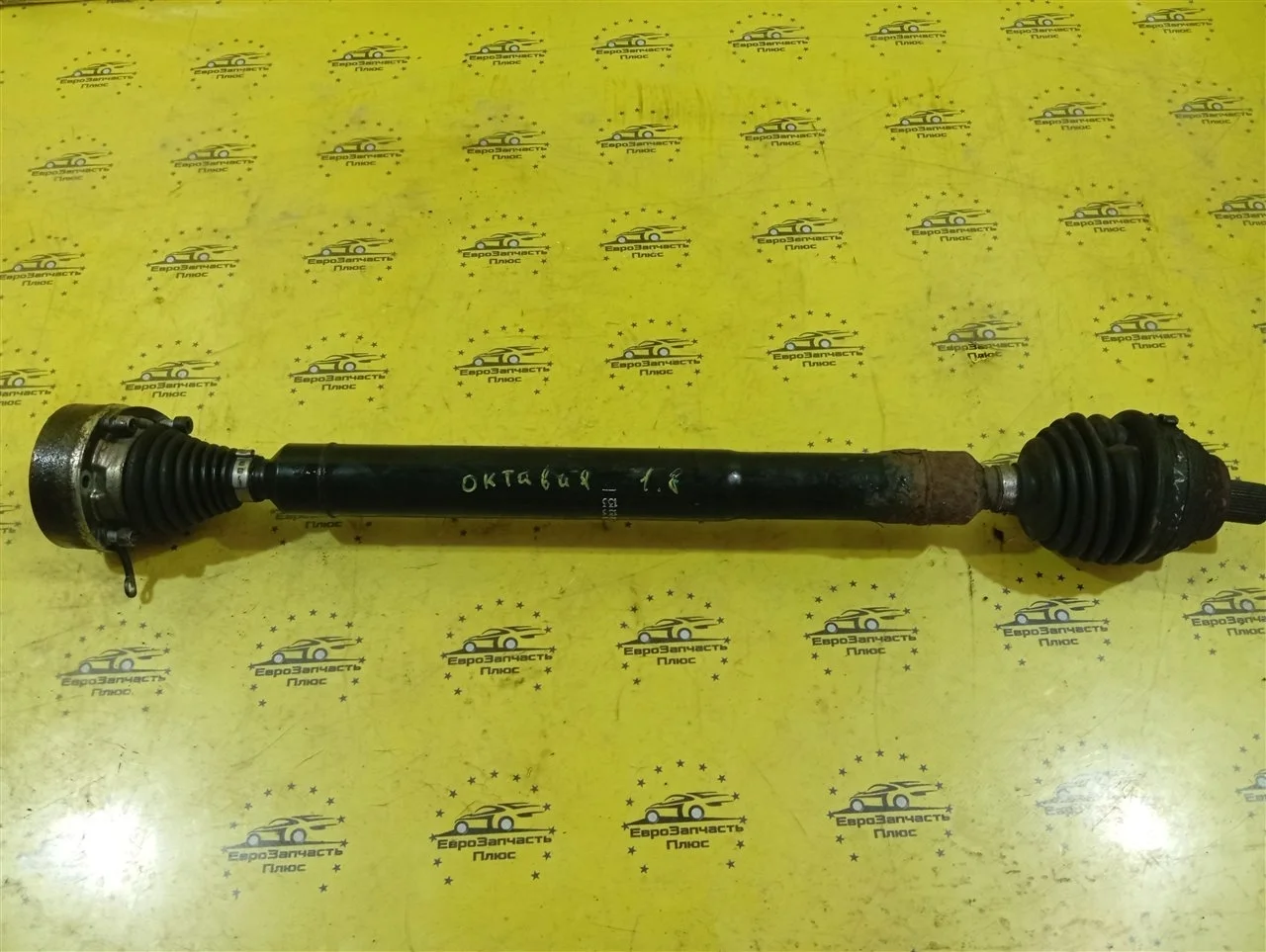 Привод Skoda Octavia A5 1K0407272NN 1Z, правый