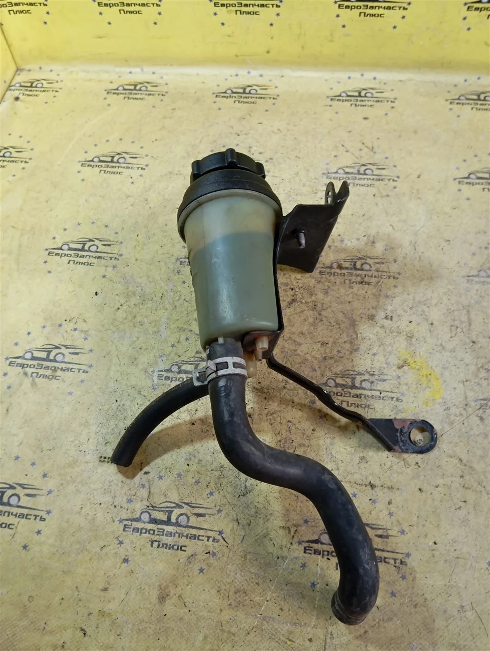 Бачок ГУР Ford Focus 2 1420238