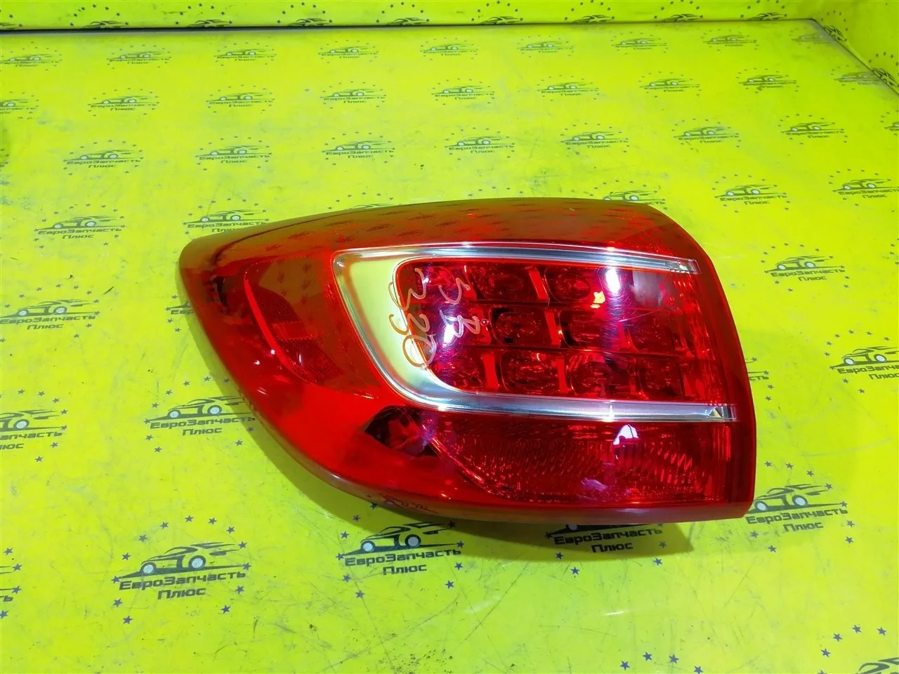 Фонарь Kia Sportage 3 924013W010 SL, задний левый