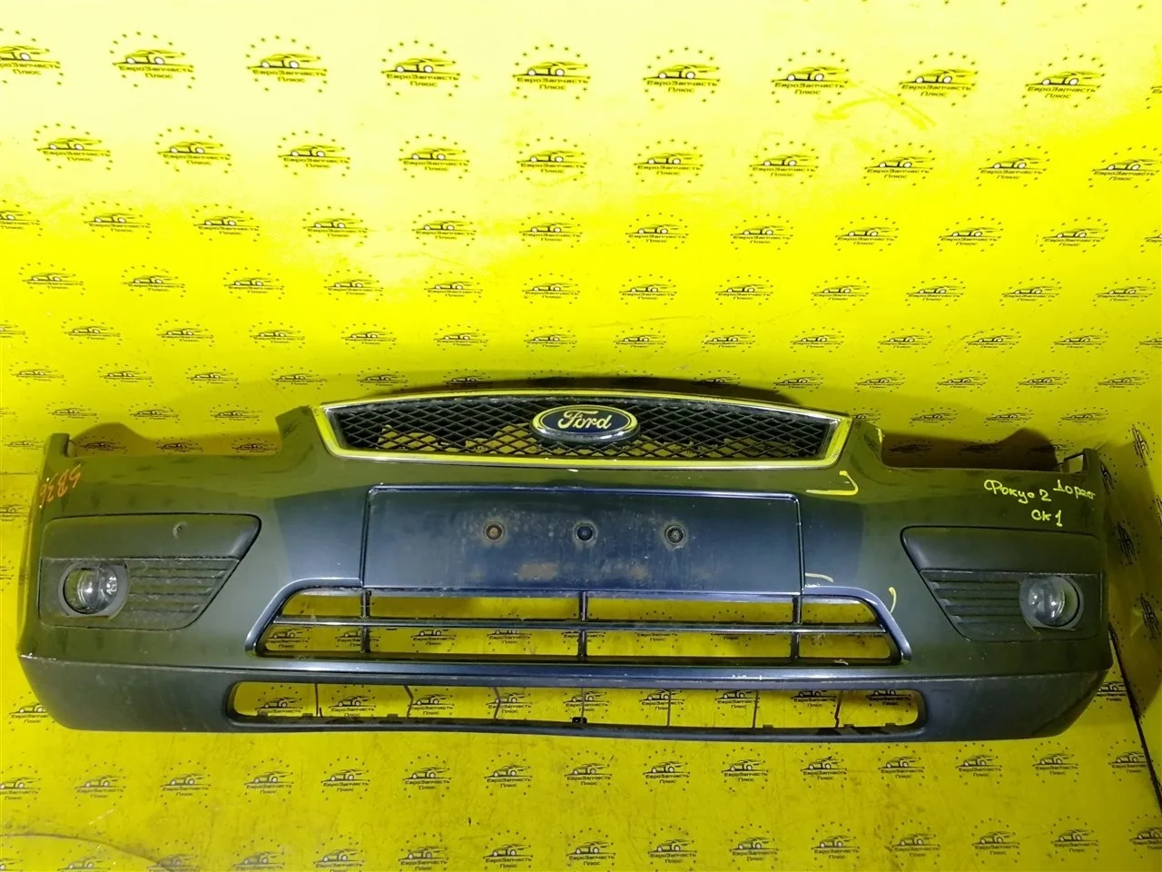 Бампер Ford Focus 2 1336763, передний