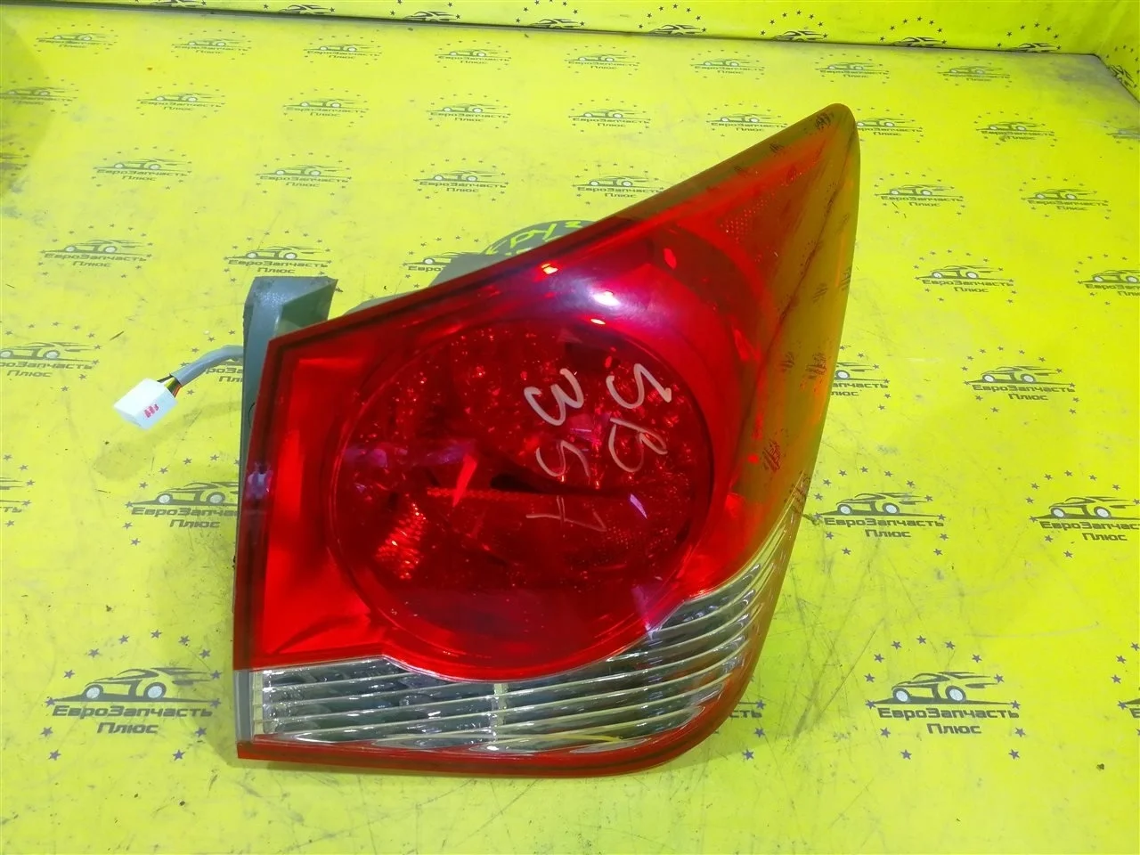 Фонарь Chevrolet Cruze 95039731 J300, задний правый