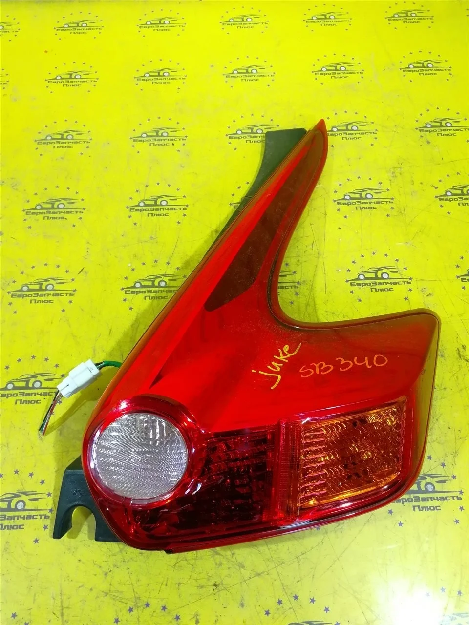 Фонарь Nissan Juke 265501KA0A F15, задний правый