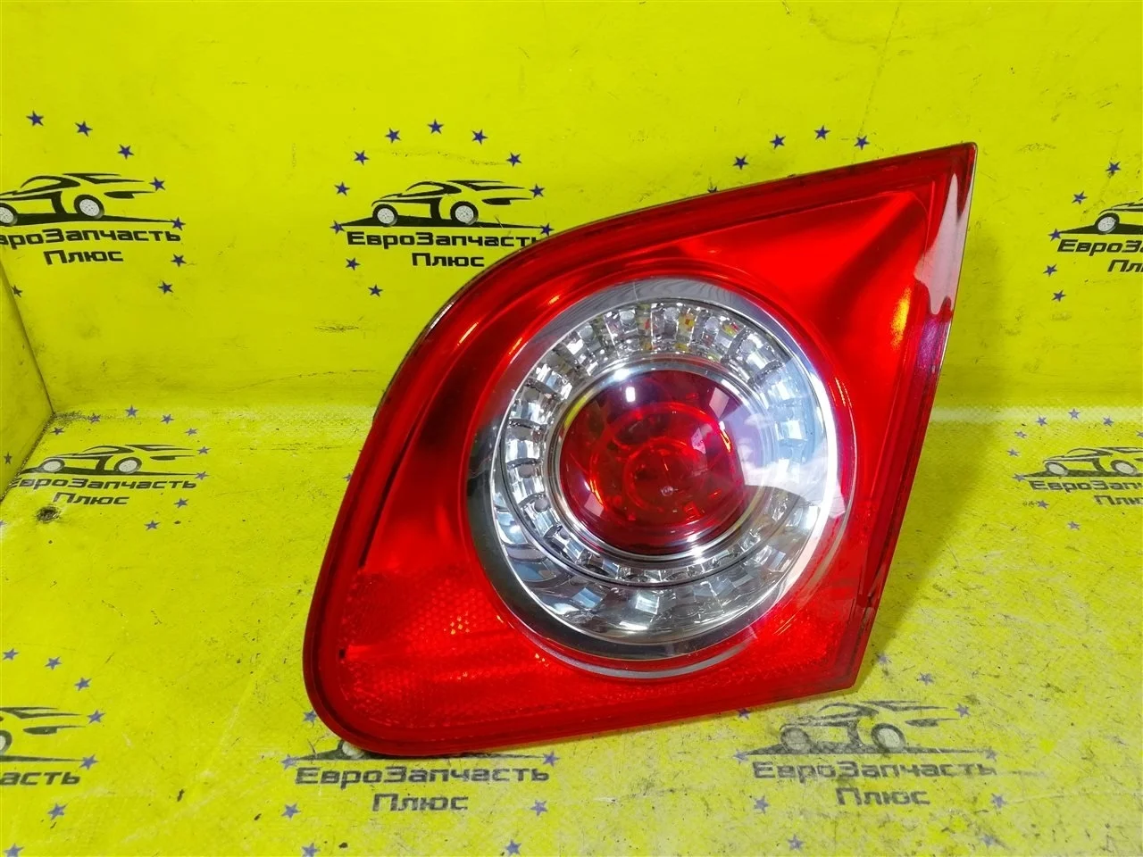 Фонарь крышки багажника Volkswagen Passat B6 3C5945094F, задний правый