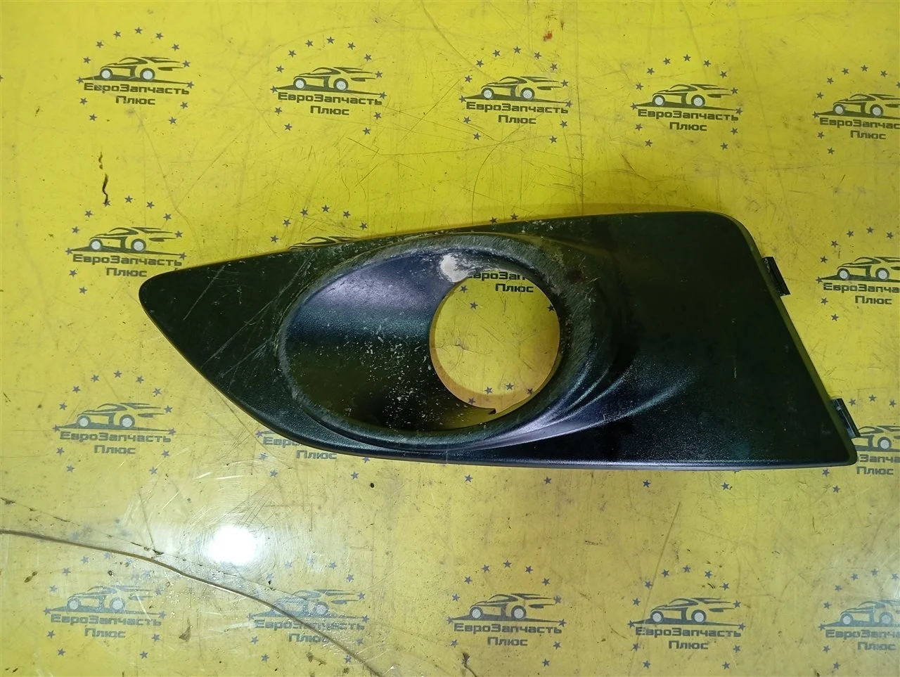 Рамка, накладка птф Chevrolet Aveo 96694773 T255, правый